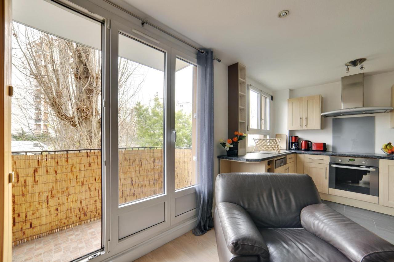 Chic Apart With Parking Apartment Saint-Denis  Exterior photo